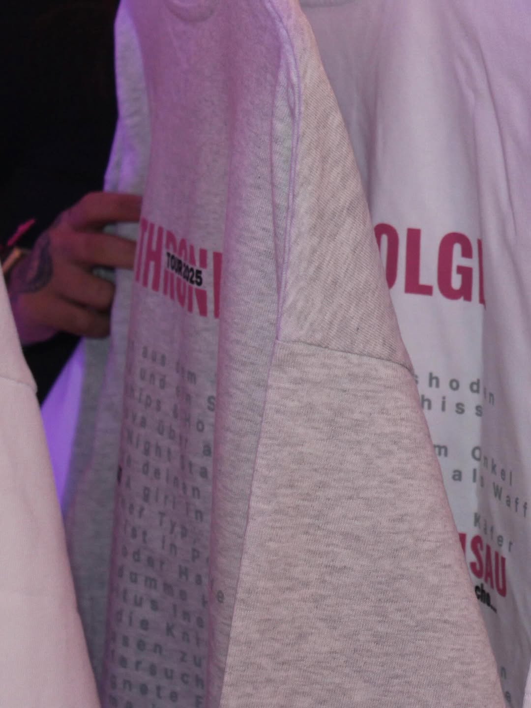 T-Shirt – Tour